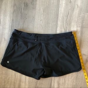 EUC Lululemon Shorts (Black)